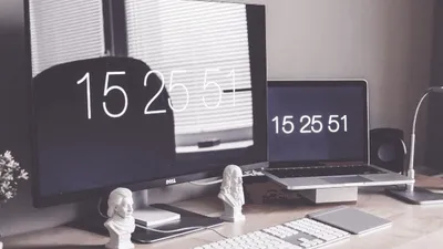 Thumbnail of Benefits of Using a Laptop as a Desktop Instead of Buying a Desktop PC